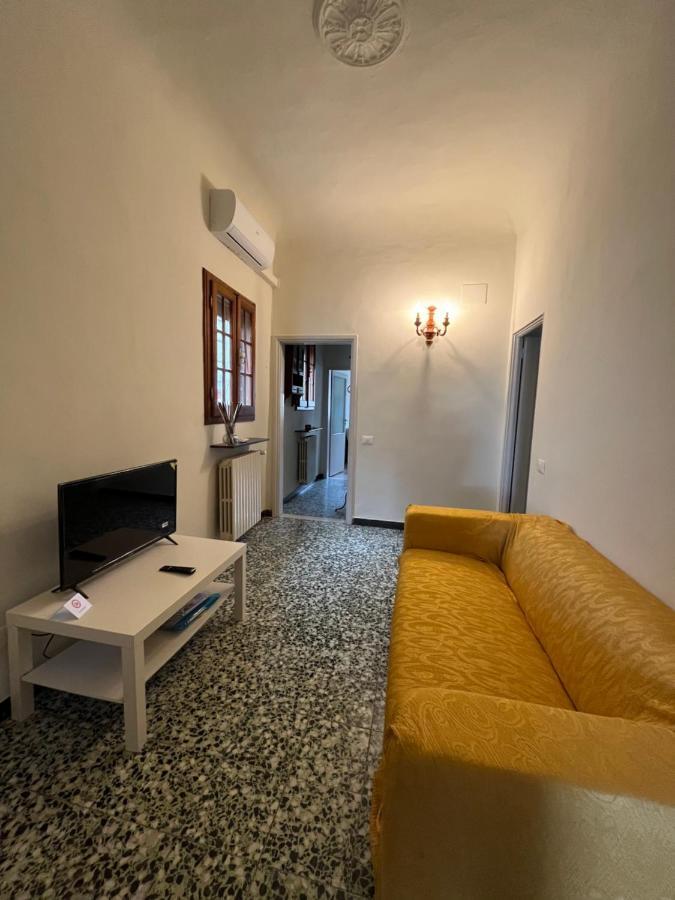 Apartment Dalla Mirella Флоренция Экстерьер фото
